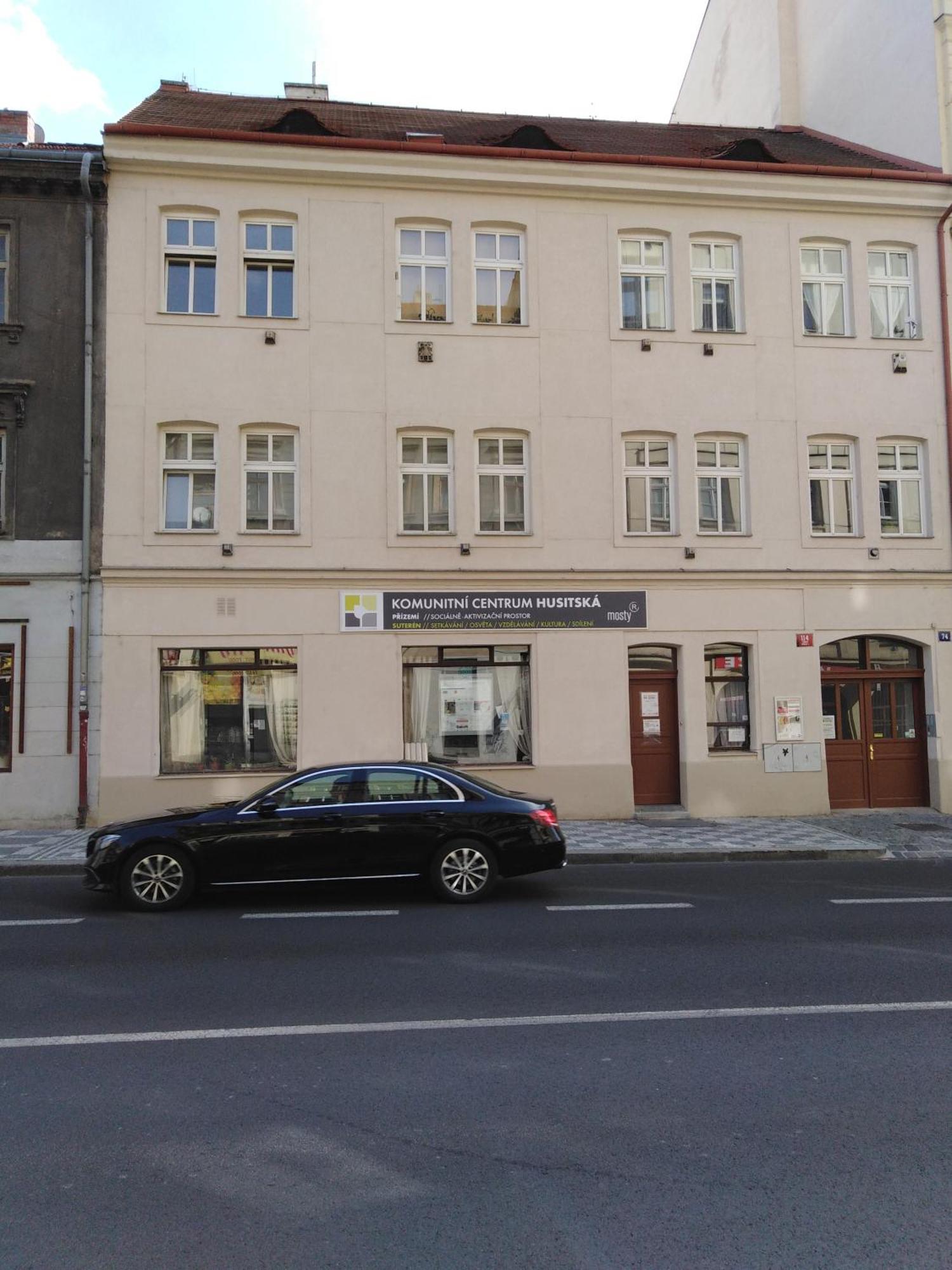 Studio Husitska 114/74 Praga Zewnętrze zdjęcie